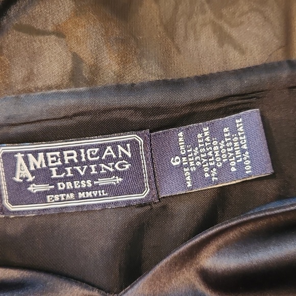 Dress - Picture 3 of 3